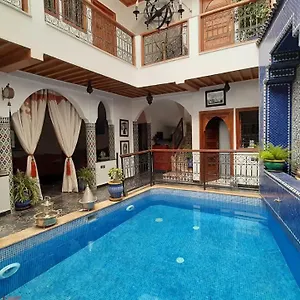 riad-la-porte-des-5-jardins.marrakeshhotelsmorocco.com/